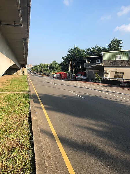 向上路七段雙向平面道路外側車道封閉。圖/台中市政府提供