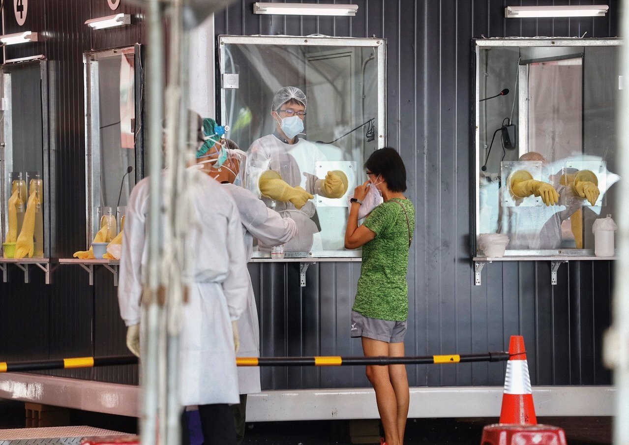 任何疫苗都可能被病毒突破,在疫苗之外也要考慮社區廣篩。 圖/新北市衛生局提供