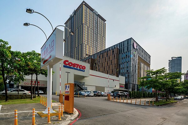 大順路800億百貨商圈計畫，將帶動區段房價不斷上漲。