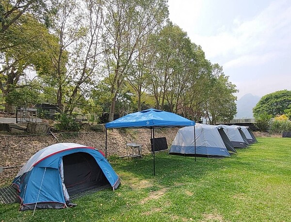 露營業者苦嘆遊客人數不到原來2成,還被政府遺忘,成為紓困孤兒。圖/游國慶提供