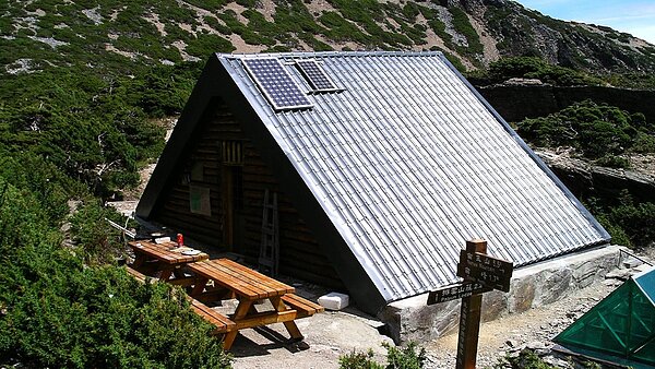 玉山圓峰山屋。圖/玉管處提供