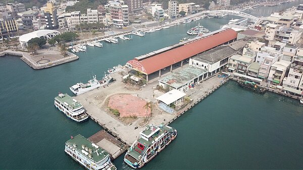 鼓山魚市場興建於1919年，曾經是南部遠洋漁業及高雄魚貨銷售重心，近年已經沒落。圖／高市府提供