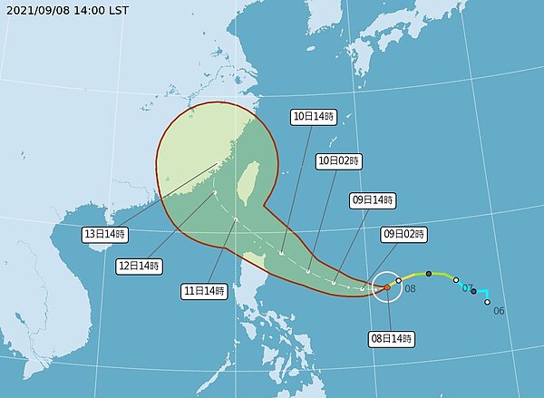 璨樹颱風目前已達到中度颱風的上限，預估今天晚間到明天這段時間仍有可能轉為強烈颱風。 圖／氣象局提供