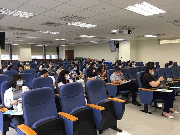 雇主扣押員工薪水或逕自變更工資給付方式，恐違反法令規定，依據《勞動基準法》第79條可裁處2至100萬元罰鍰。圖／台北市政府提供