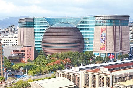 京華城將重建為智慧商辦大樓。(本報資料照片)