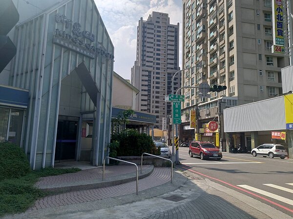 疫情慘兮兮 高雄 御花園ktv 停業1年地賣了 每坪0萬飆左營新高價 好房網news