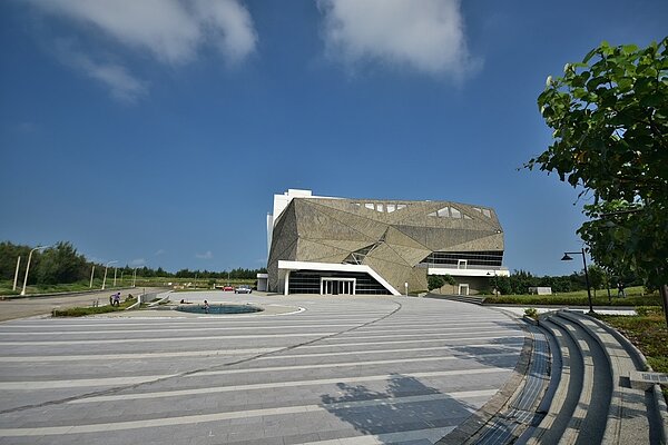 「台中海洋生態館」於8月9日完成基本營運設施興建工程發包，預計於9月底前開工進場施作。圖／台中市政府提供
