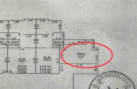 官方備案的圖紙上,確實註明了周先生購買的別墅負一層有風機房。圖/取自貴州廣播電視台