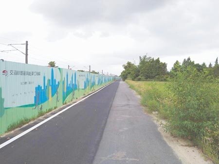 嘉義鐵高工程將徵收水上鄉台鐵沿線的土地，不滿補償價格的地主研商自救辦法。圖／記者廖素慧攝影