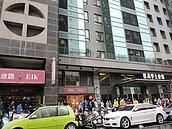 台中18樓高大樓火警！急疏散住戶　疑延長線電線走火釀禍