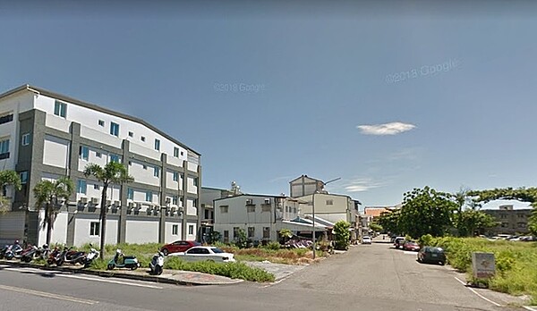 台東「海濱好室」社宅預計2025年完工,將規劃打造195戶社宅,套房、2房及3房房型比例為6:3:1。圖(台東市街景)/google map