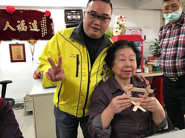 劉耀平里長。圖/取自四維里辧事處臉書