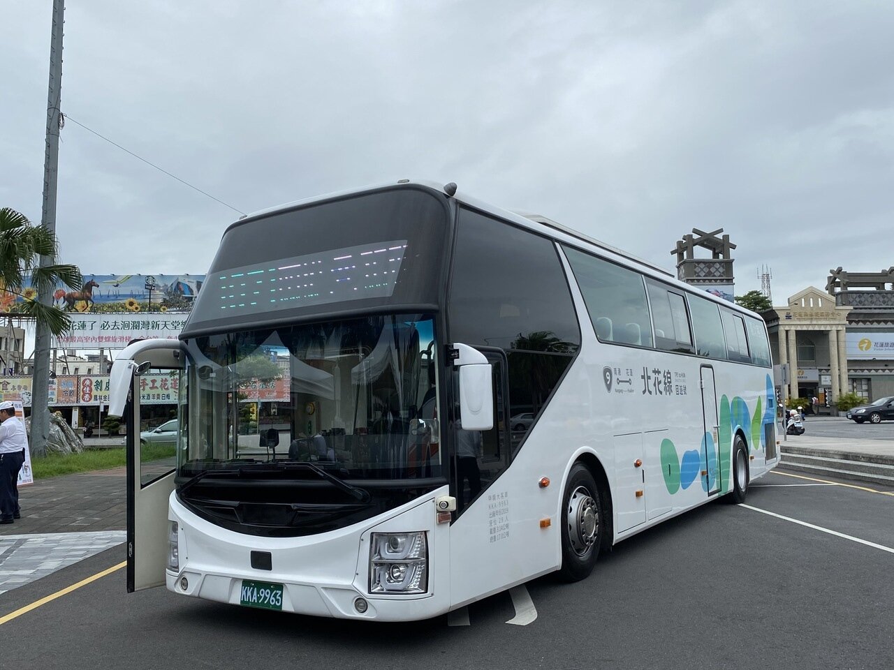 今年中秋節有4天連假,因防疫考量,公路總局取消中秋連假國道客運票價優惠,以減少跨區移動。記者王思慧/攝影