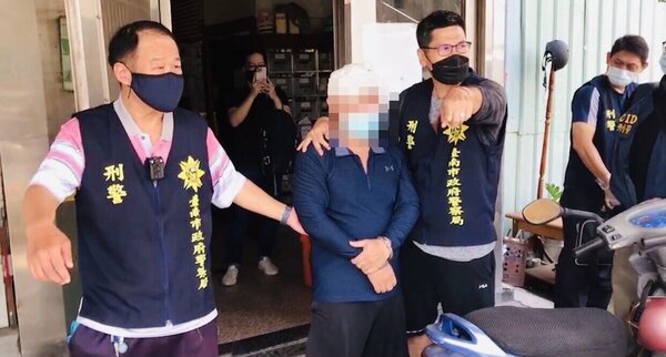 台南地檢署檢察官訊問黃姓男子後，認他涉犯強盜等罪嫌，有逃亡之事實，聲請羈押。翻攝照片