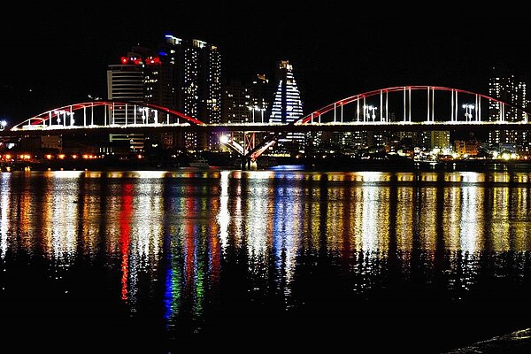 中秋連假嚴禁河濱公園烤肉。圖／台北市府提供