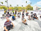 3平方公里養35萬隻雞 居民抗議