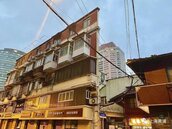 上海網紅「紙片樓」最薄僅20厘米　40多戶居住走廊上做飯