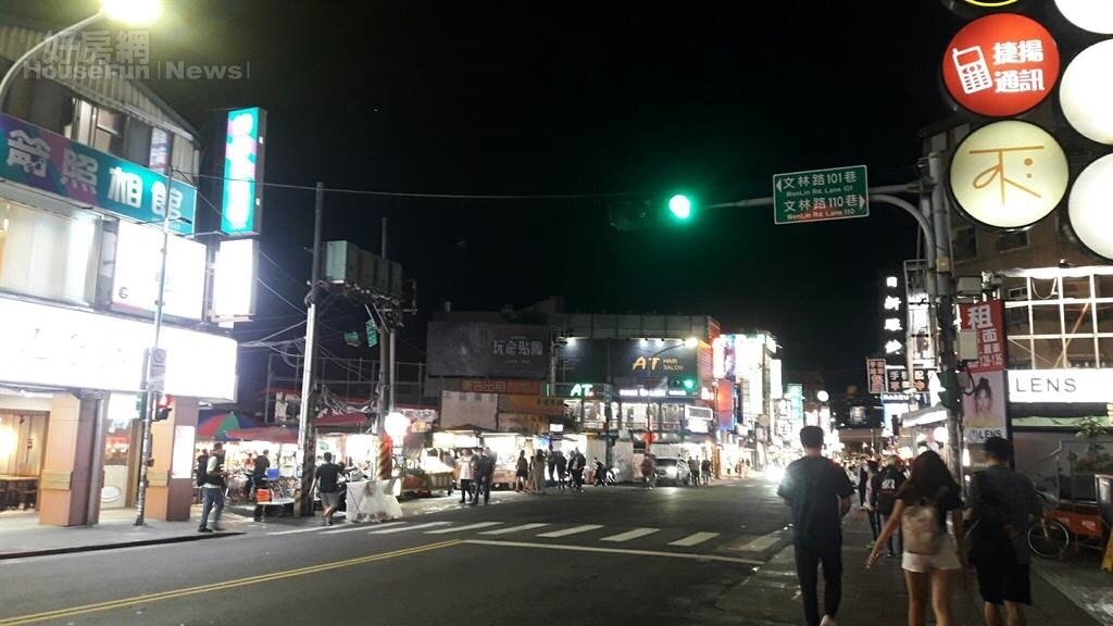 信義房屋觀察熱門商圈捷運人流相較去年少很多。圖/信義房屋提供