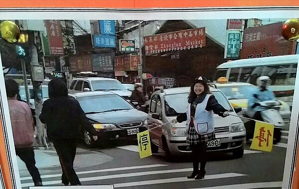 麗雲里長個性熱心助人,有擔任國小導護二十多年的經驗。圖/取自徐麗雲臉書