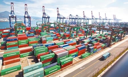 全球景氣復甦,科技應用及傳產相關產品需求熱絡,帶動8月外銷訂單金額上看565億美元,有望連18個月正成長。圖∕本報資料照片