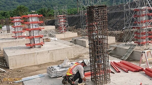 市府與地主經過多次溝通,終於達成共識,將以協議價購方式取得捷運三鶯線機廠用地。圖/新北市捷運局提供
