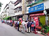 文山區景仁里何進輝里長　每天像陀螺般忙不停