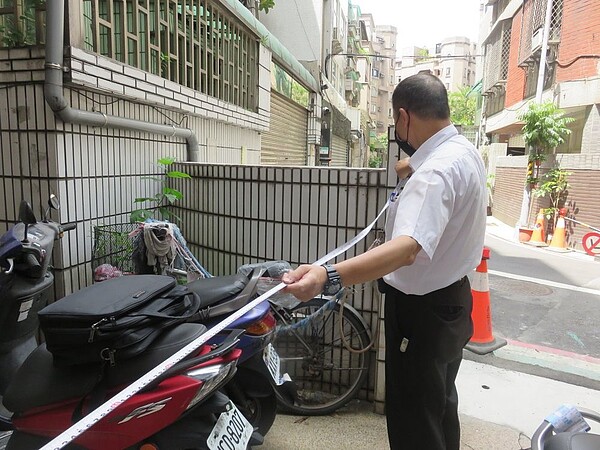 老屋整建維護免煩惱北市專業輔導團隊走進社區免費服務。圖／台北市府提供