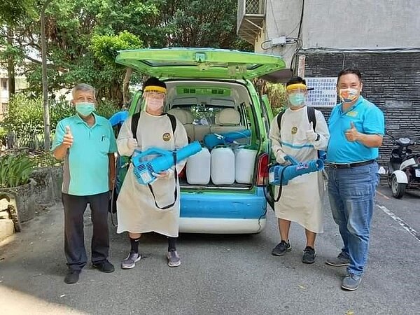 消毒社區。圖/張義博提供