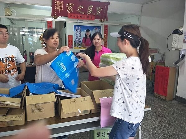 北投區開明里幸福有里資收站。圖／取自「開明里里長左麗芳」臉書