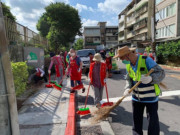 榮華里每個月便有一次清潔日。 圖/取自榮華里,何漢清臉書