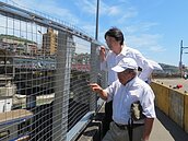 基隆陸橋倒塌滿月　在野黨推土木工程法草案