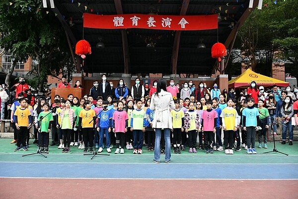 關渡國小合唱團。圖/截自關渡國小網站 校長提供