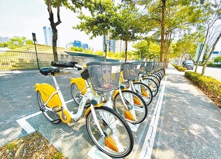 台中市iBike前30分鐘免費,7年來補助款支出達3億8000萬元,議員籲重新檢討補助方案。(盧金足攝)