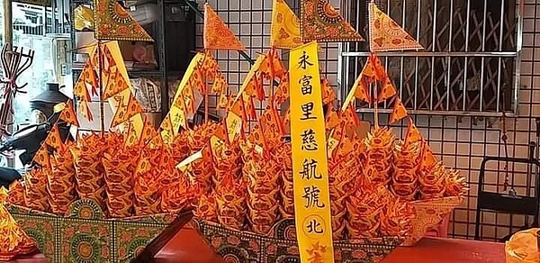 供品可自備或由里辦公室統籌。圖/黃思儀提供