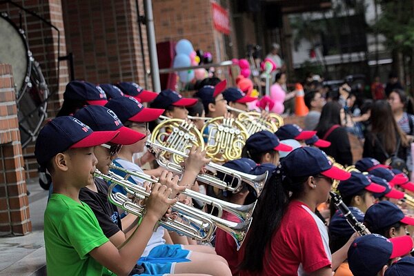 後埔國小管樂隊於校慶中幫忙奏樂。圖/謝治平校長提供