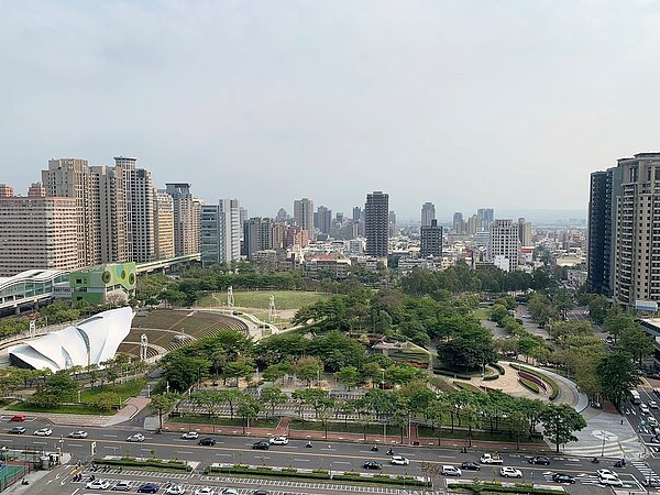 南屯區去年人口增加率達14.47%、蟬聯台中市冠軍。在人口紅利挹注下,今年1~8月南屯區房市買賣移轉棟數衝上2513棟,相比去年2275棟成長10.46%,買氣不錯。圖/業者提供