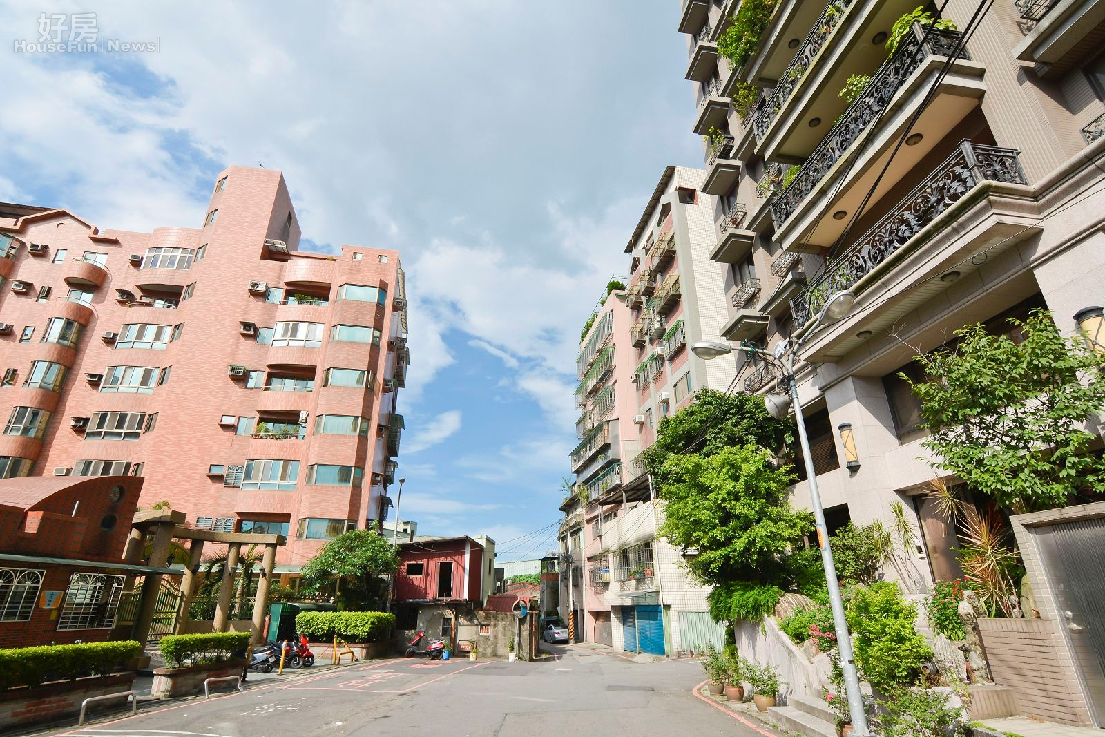 土城公辦都更,中央路四段52巷基地照片,52巷道示意圖,街景。(好房News記者 陳韋帆/攝影)