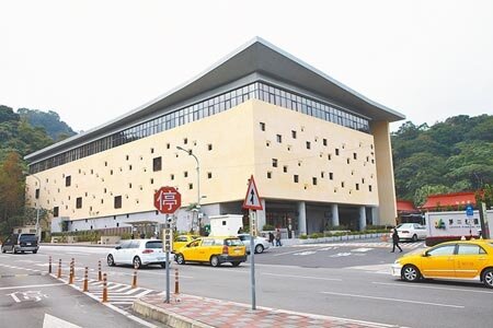 台北市立第一殯儀館存廢問題令市民關注,由於第二殯儀館二期工程延宕,一殯是否拆除將交由下一任市長決定。圖為二殯。(張立勳攝)