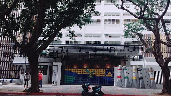 民族國小校門(截自民族國小網站 校長提供)