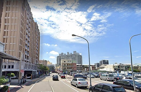 台中潭子「頭家安居」社宅位於潭子區頭家段，基地周邊道路包括得才街、頭張路一段、頭家路65巷；將提供約490戶社會住宅，預計2025年第四季完工。圖／google map

