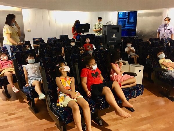 座落於七樓的天文館,有星象儀讓學生在學習時能夠身臨其境。 圖/南湖國小提供