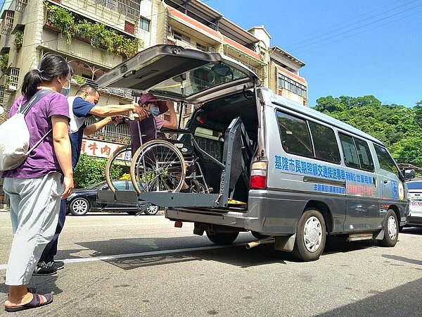 基隆68到74歲莫德納第二劑10月1日開打。圖/基隆市政府提供