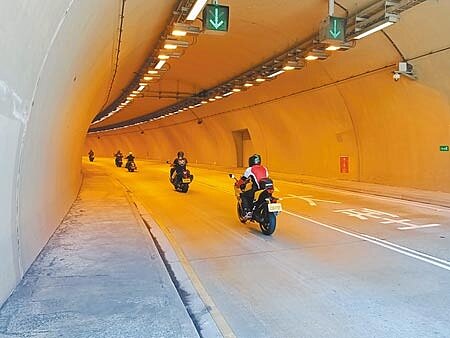 蘇花改9月30日中午12時起試辦開放大型重機行駛,短短24小時,已有1323輛大型重機騎上蘇花改。(胡健森攝)