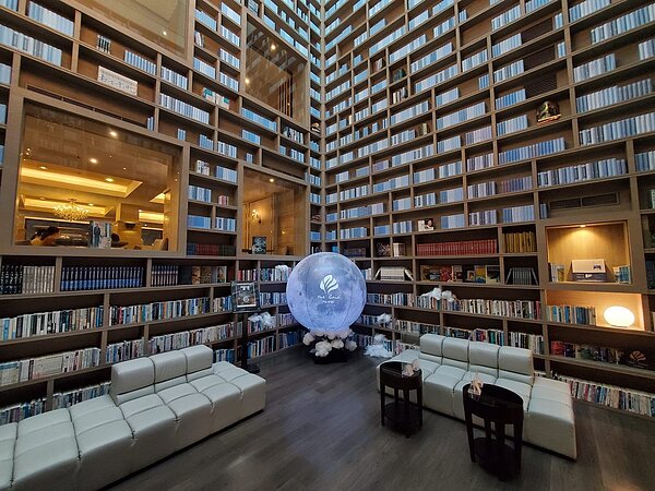 北投在地溫泉響應白晝之夜裝置藝術。圖/文化局提供