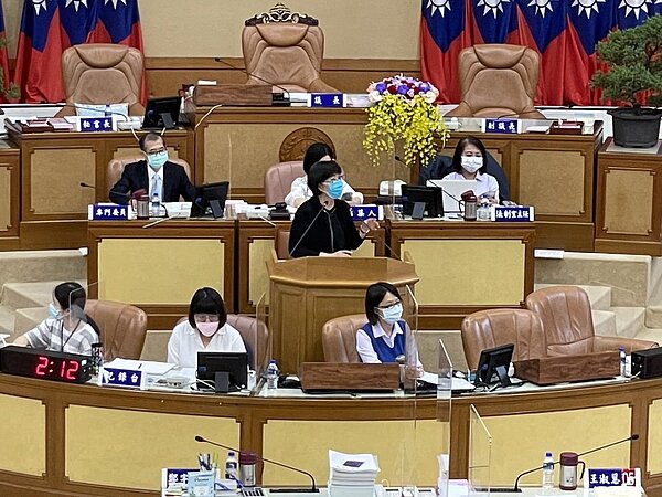 新北市府都有積極處理兒少案件,只是社會局以多種方式分頭執行輔導,與中央算法不同,才會出現「親職教育輔導」執行率較低的情形。圖/記者張睿廷攝影