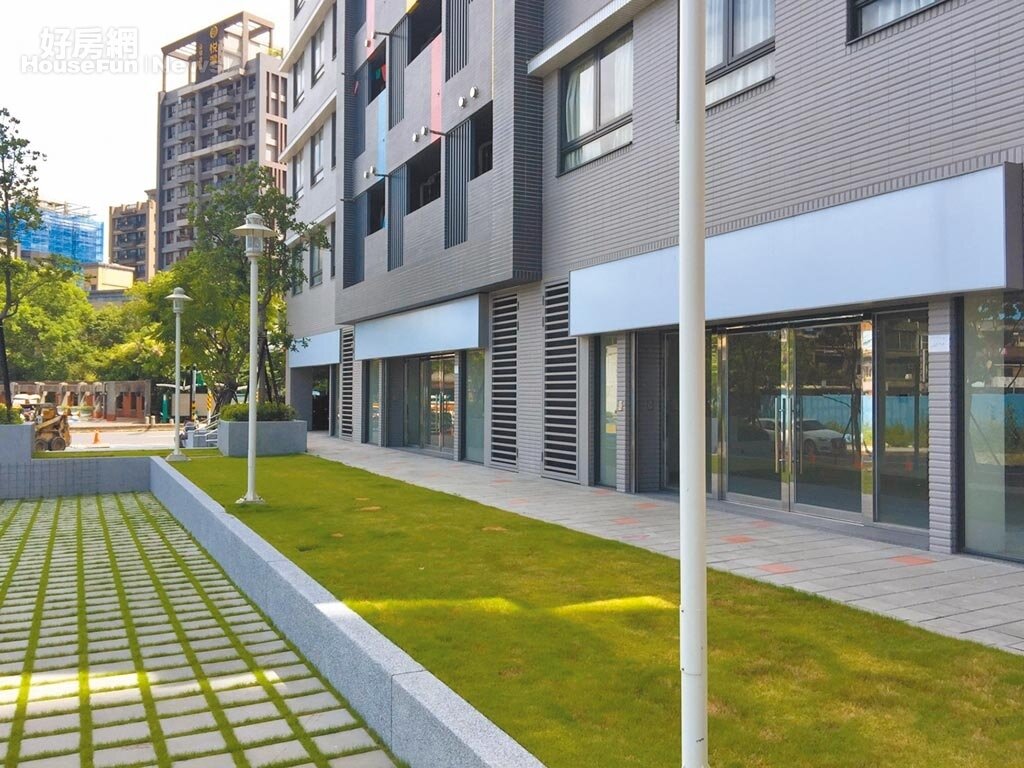 新北市提供新店央北與三峽國光社宅34戶供長者以屋換屋,入住電梯大樓,免再受困擾。 圖/新北市城鄉局提供;中時記者葉德正新北傳真