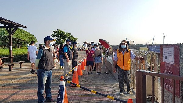 高美濕地採「一進一出」方式管制。圖/台中市農業局提供