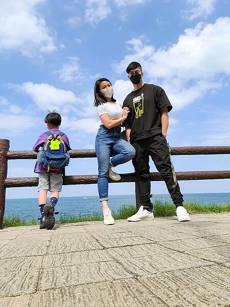 筋肉媽媽時常分享一家人的合照。圖／取自筋肉媽媽臉書