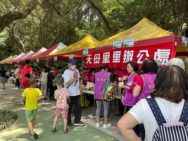 天母里舉辦母親節活動。圖/截自天母樂生活 X 有你有我臉書