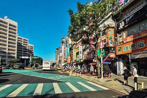 A7到A8長庚醫院商圈相當近,非常便捷。圖/富宇天匯提供